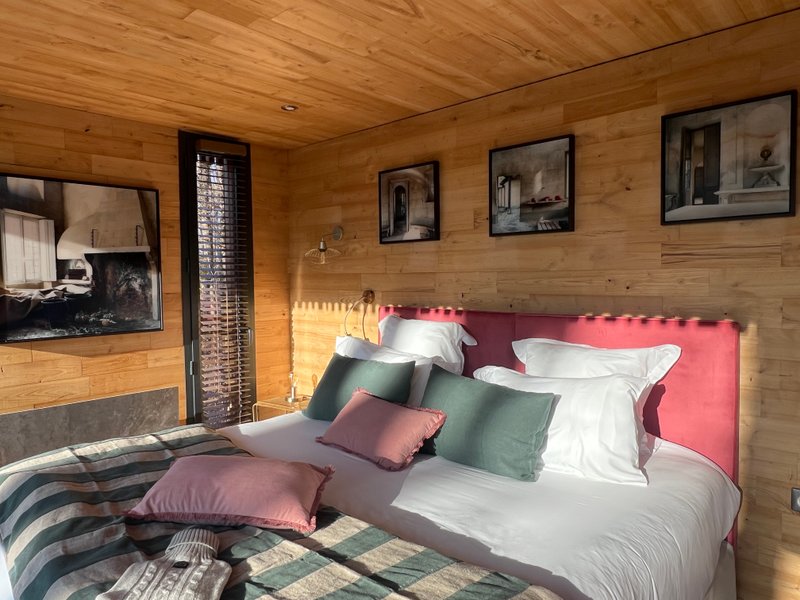 Hébergement AbracadaRoom : Suite «Trianon » & Spa & Sauna - Image 7