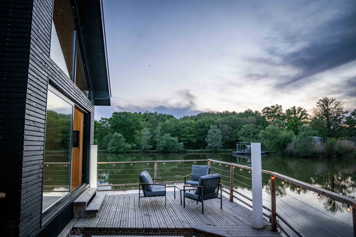 Cabane Spa  Design 6 pers à Bâgé-Dommartin (39)