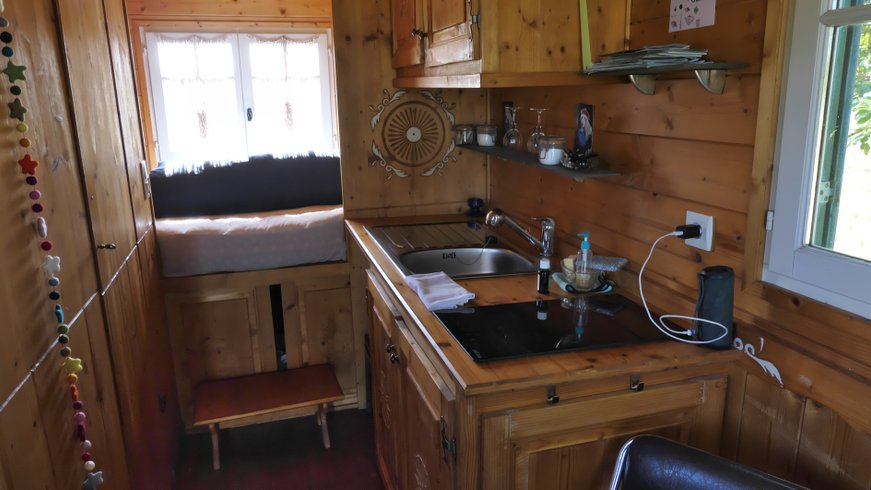 Hébergement AbracadaRoom : Roulotte du Jura Vert - Image 6