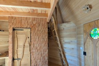 Cabane sur pilotis Cantal