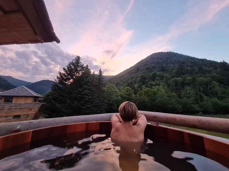 Hébergement AbracadaRoom : La Cabane du Vigneron & Spa - Image 2