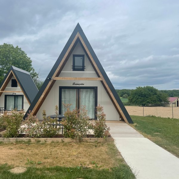 Hébergement AbracadaRoom : Le Tipi Françoise (accès PMR possible) - Image 1