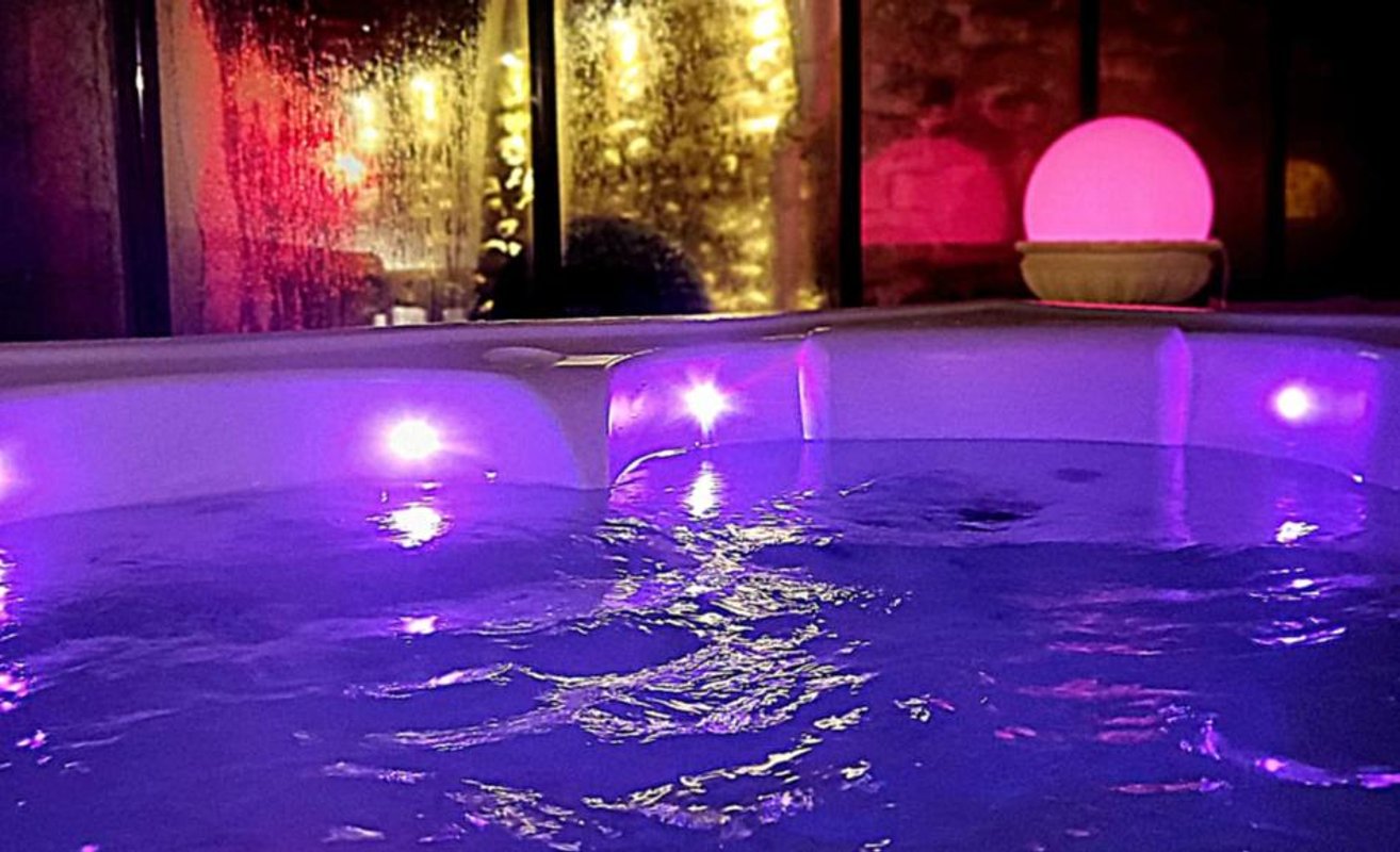 Love Gîte & Spa- Nuances d'Alcôves à Trevron (17)