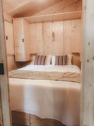 Hébergement AbracadaRoom : Cabane Tèrra - Lodge sur pilotis au cœur de la nature, calme & bien-être, réservé aux adultes • linge & ménage inclus • climatisation réversible • cuisine équipée - Image 13