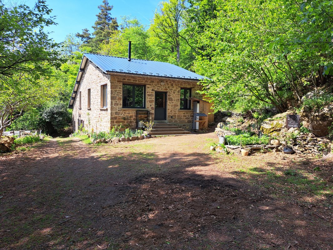 Le Refuge d'Yzeron à Saint Forgeux (1)