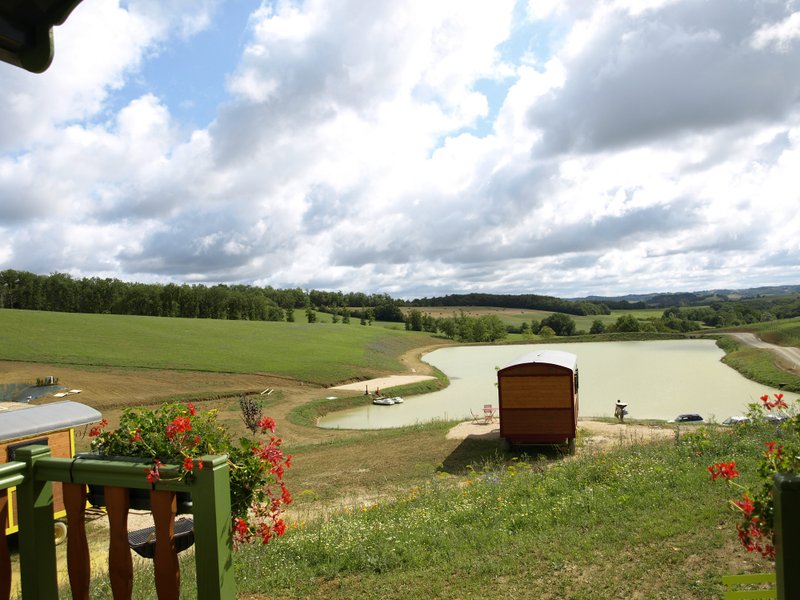 Hébergement AbracadaRoom : Roulotte Gîte Luxe d'Escapa - Image 5