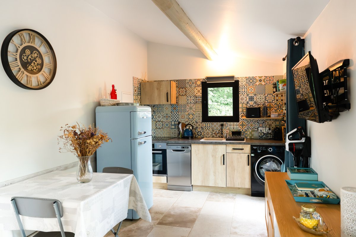 Roulotte la Clé du Luberon & SPA à Buoux (28)