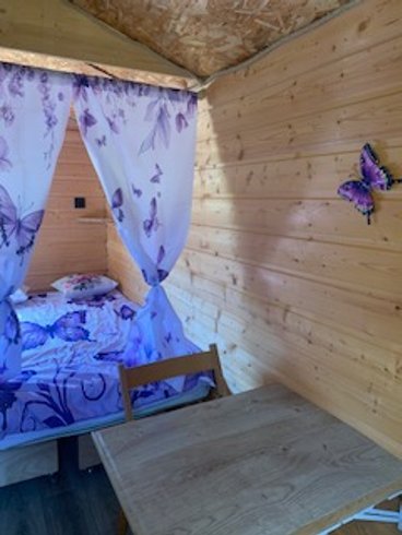 Domaine AbracadaRoom : La Roulotte des Papillons - Image 5