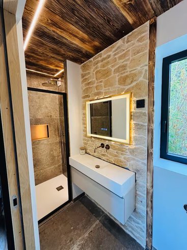 Hébergement AbracadaRoom : Lodge haut de gamme & bain nordique privatif au bord du Canal de Briare à 1h15 de Paris - Image 6