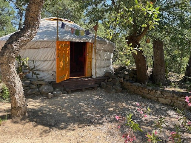 Hébergement AbracadaRoom : YOURTE AU SOLEIL LEVANT - Image 12