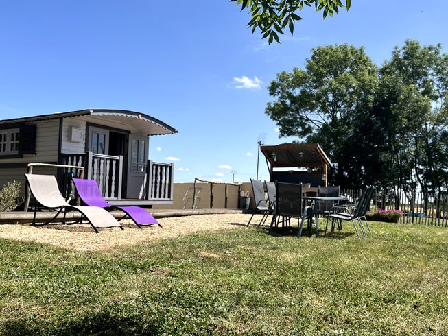 Domaine AbracadaRoom : Roulotte de charme - Marais Poitevin - Image 1