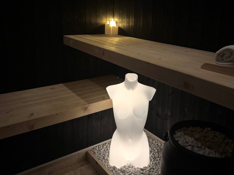 Hébergement AbracadaRoom : Suite 785 Chambre Romantique Spa & Sauna - Image 7