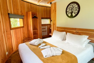 Cabane Douglas & Spa à Rothonay (2)