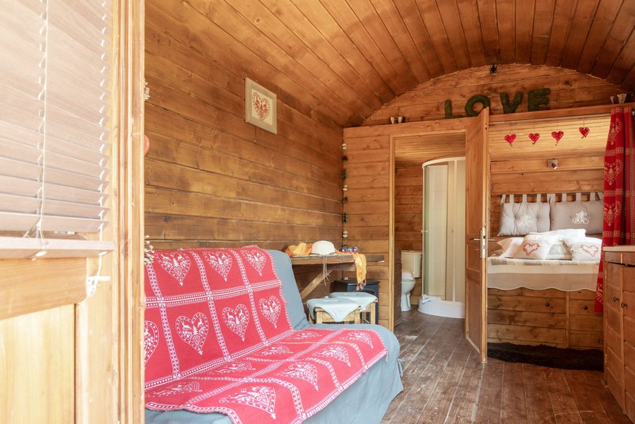 Hébergement AbracadaRoom : Roulotte Montagnarde - Image 4