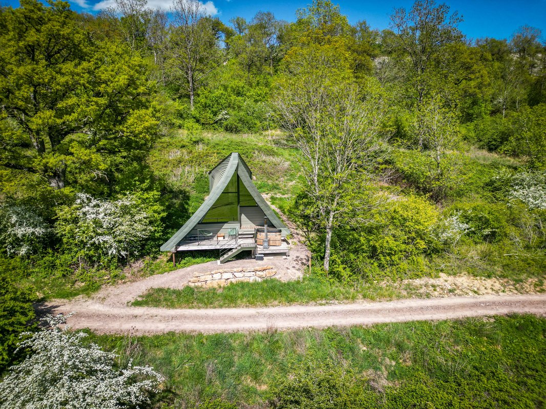 Becos : ecolodge de luxe en pleine nature avec vue et bain nordique à Massingy-Lès-Vitteaux (1)