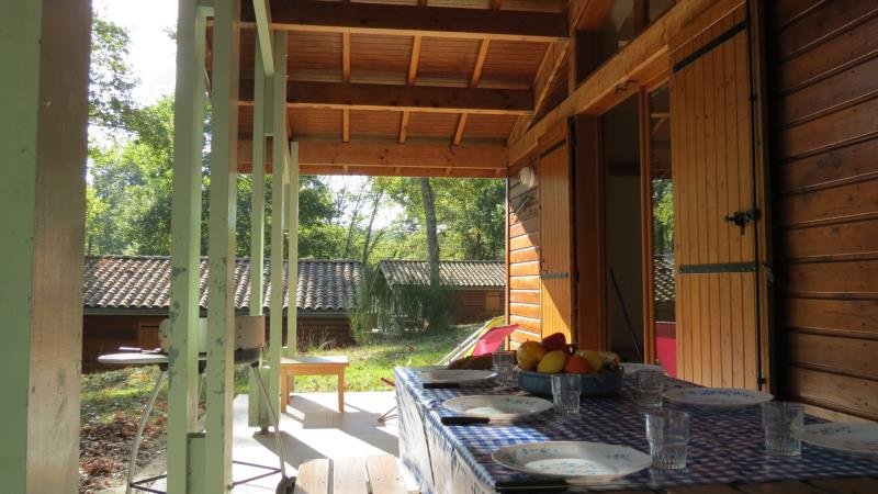 Hébergement AbracadaRoom : Chalet en bois front de lac - Image 3