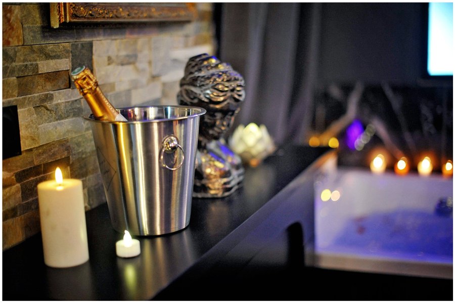 Hébergement AbracadaRoom : La suite MAJESTUEUSE, SPA XXL, CHEMINÉE LUXE, 5 min du centre - Image 5