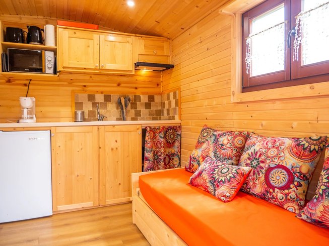 Hébergement AbracadaRoom : Roulotte Les Mésanges — Bohème Roumaine - Image 13