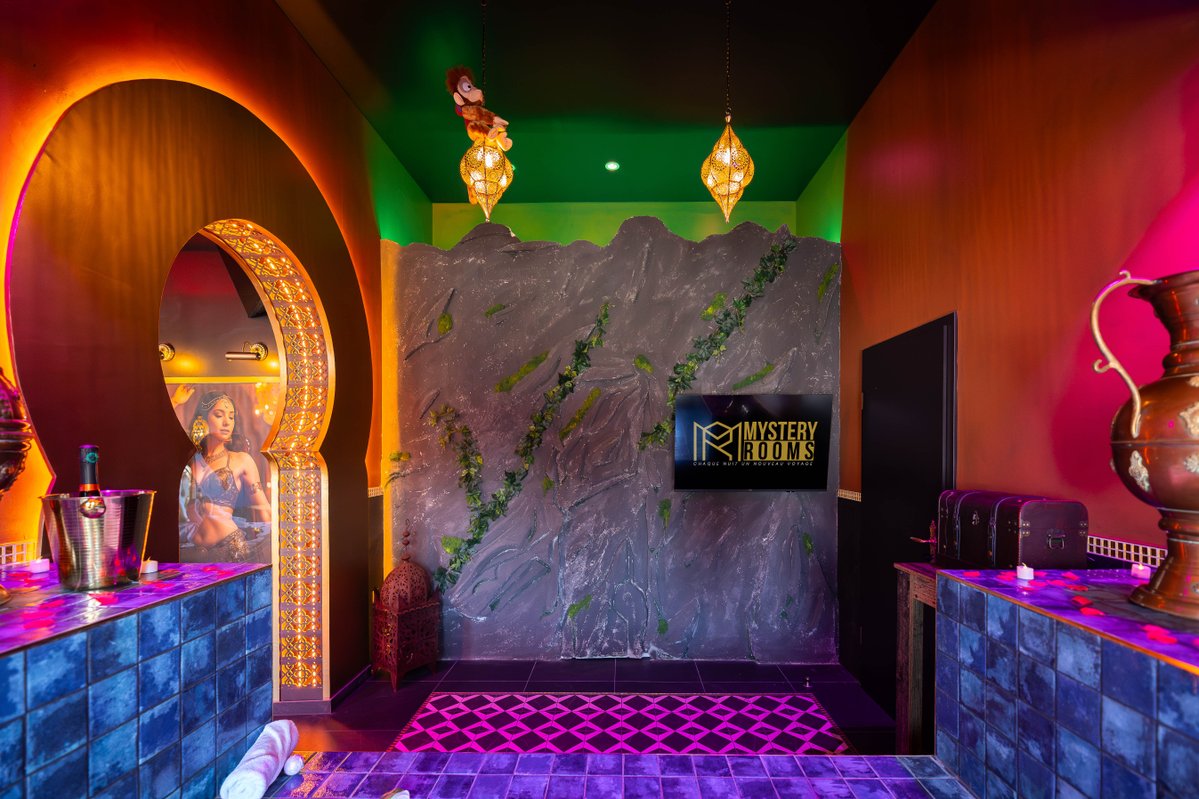 Le Palais des Mille et Une Nuits - Love Room, Jacuzzi, Pièce Secrète à Scheibenhard (6)
