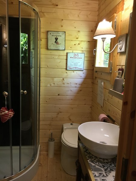 Hébergement AbracadaRoom : Cabane Romantique Du Jardin Balnéothérapie - Image 8