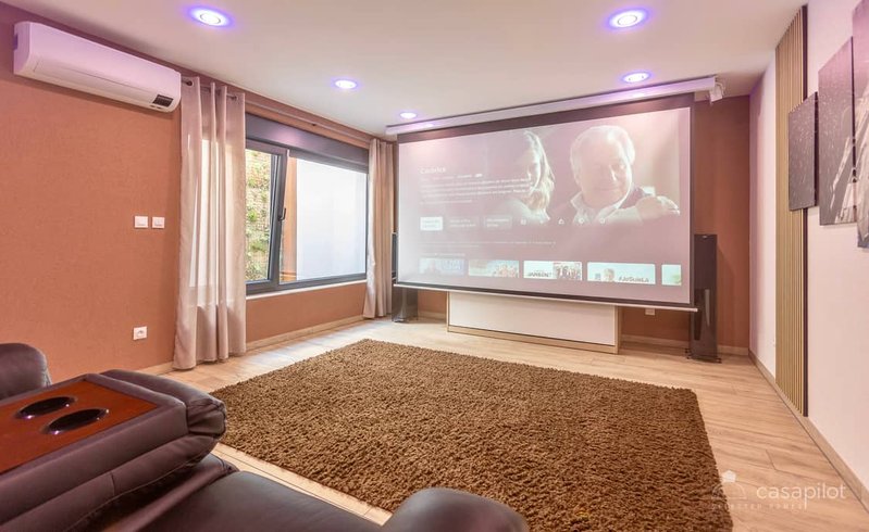 Hébergement AbracadaRoom : Gite O², Piscine, Spa & Cinéma - Image 18