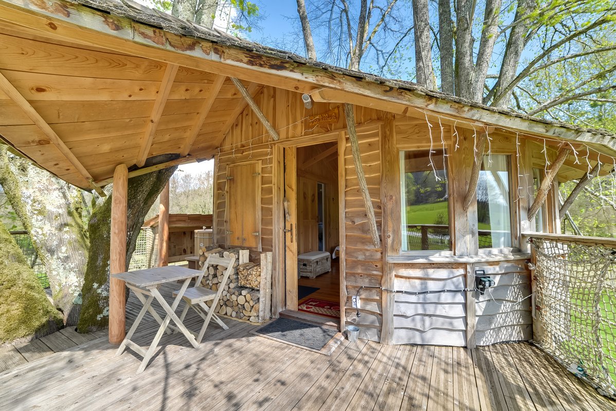 Cabane Spa des Tilleuls à Corcelle-Mieslot (2)