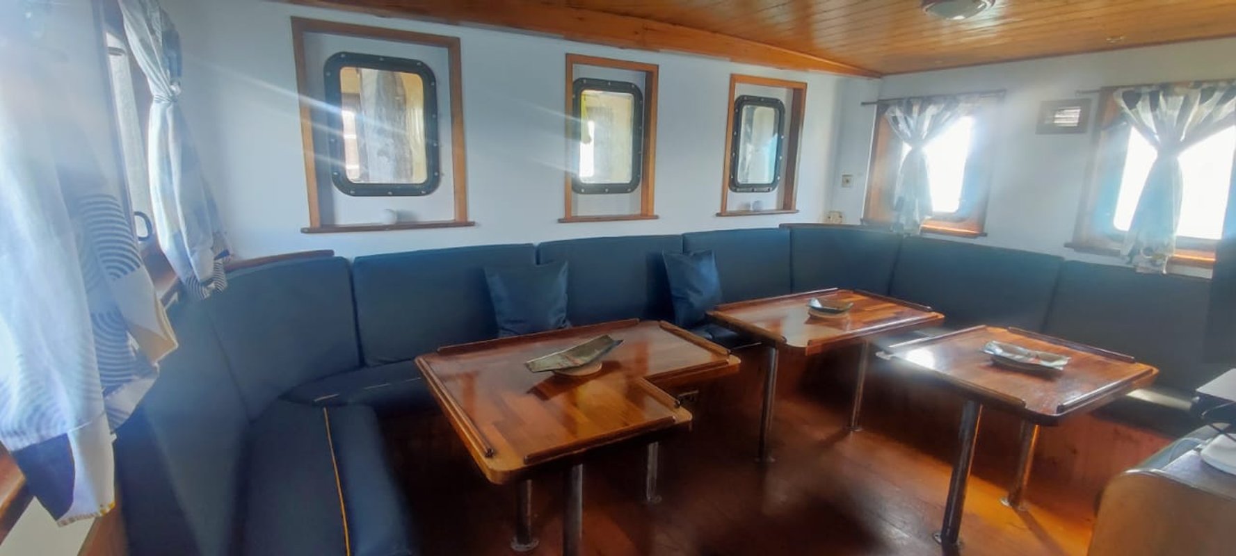 Séjour insolite en Bateau Independence- MARTINIQUE à Marigot (21)