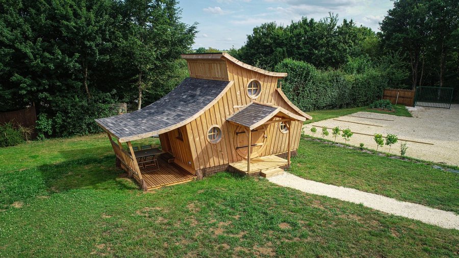 Hébergement AbracadaRoom : La Maison de Hobbit de L'Orée des 4 chemins & Spa - Image 1