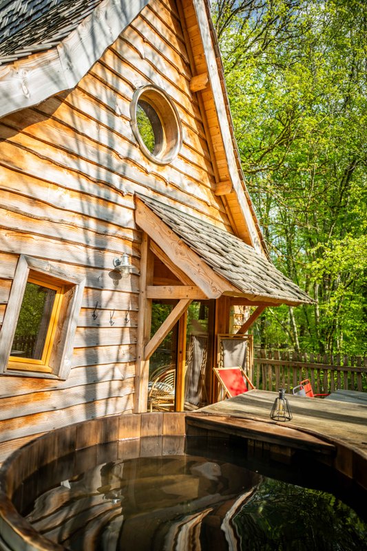 Cabane féérique  Spa - Cigogne noire à Vernois Les Vesvres (2)