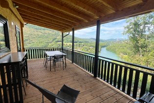 Cabane sur pilotis Ain