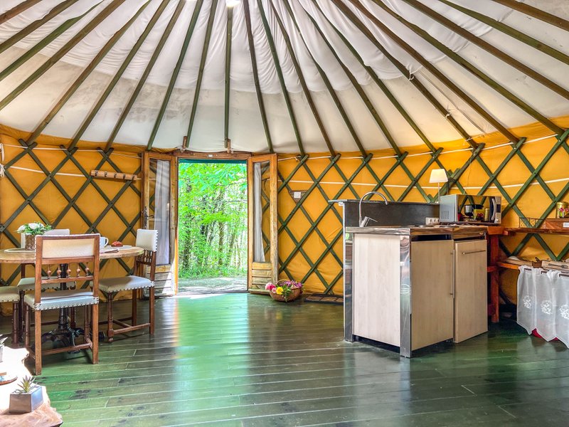 Hébergement AbracadaRoom : La Love Yourte - Image 7