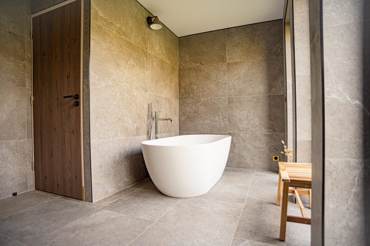 Hestia : Ecolodge de luxe avec bain nordique pour 2-10 personnes à Saint-Mards-En-Othe (25)