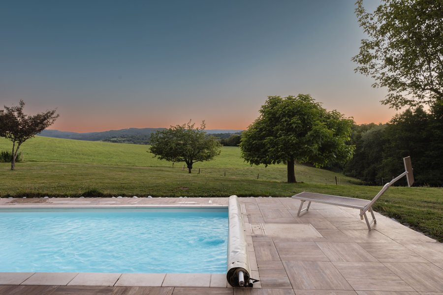 Hébergement AbracadaRoom : La Roulotte Paradis : insolite, SPA privatif, piscine - Image 10