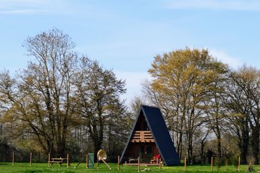 Cabane insolite en A “La Pause Sauvage” à Gisay La Coudre (1)