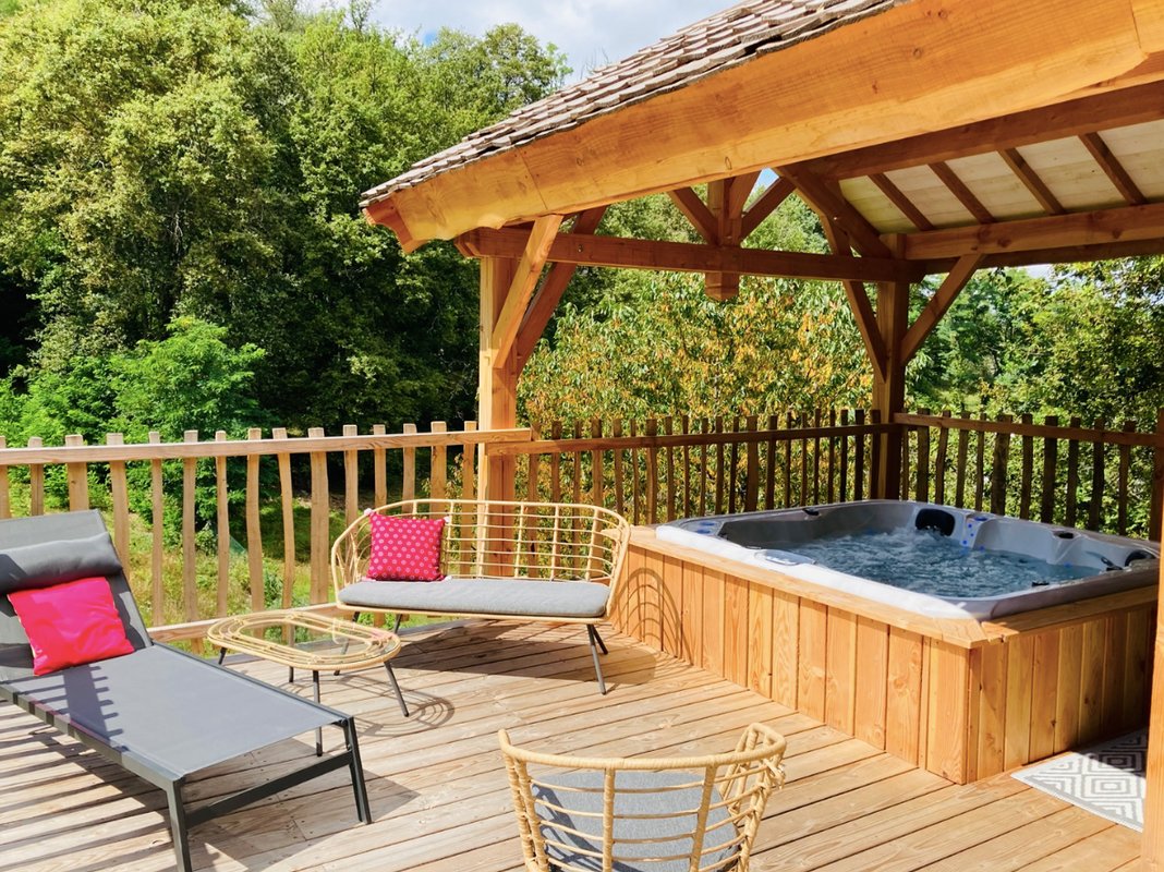 Cabane La Douce Parenthèse & Spa & Sauna à Brive La Gaillarde (2)