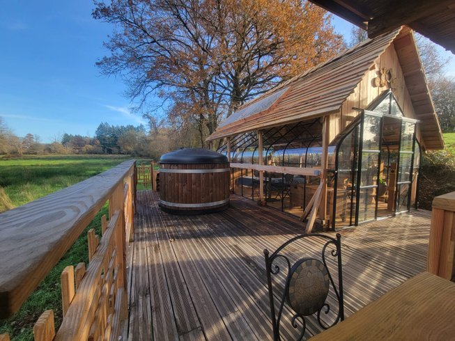 Domaine AbracadaRoom : La terre du milieu - Image 1