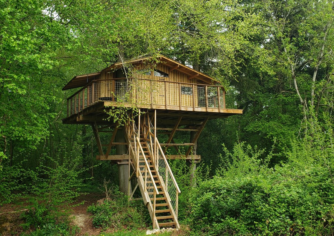 Cabane du domaine du Valdorgère  & Piscine à Bailleul La Vallée (1)