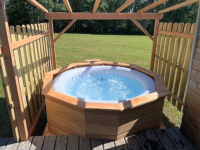 Hébergement AbracadaRoom : Bulle avec spa privatif - Image 2