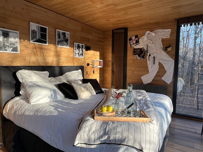 Hébergement AbracadaRoom : Suite « Madame C » & Spa - Image 4