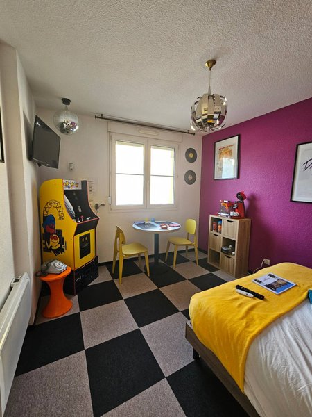 Hébergement AbracadaRoom : Insolite -  Années 80 - Image 1