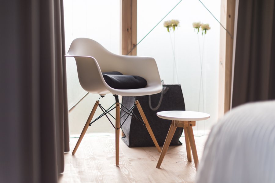 9_chaise_scandinave_bienveilleuse_loirestua