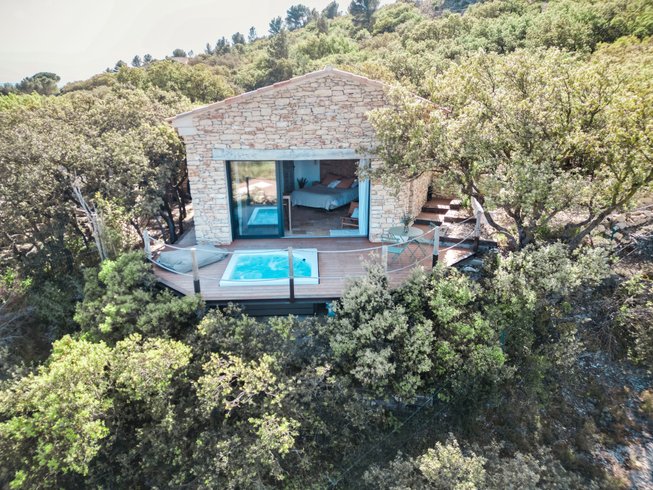 Domaine AbracadaRoom : LE CABANON 2.42 - Image 1