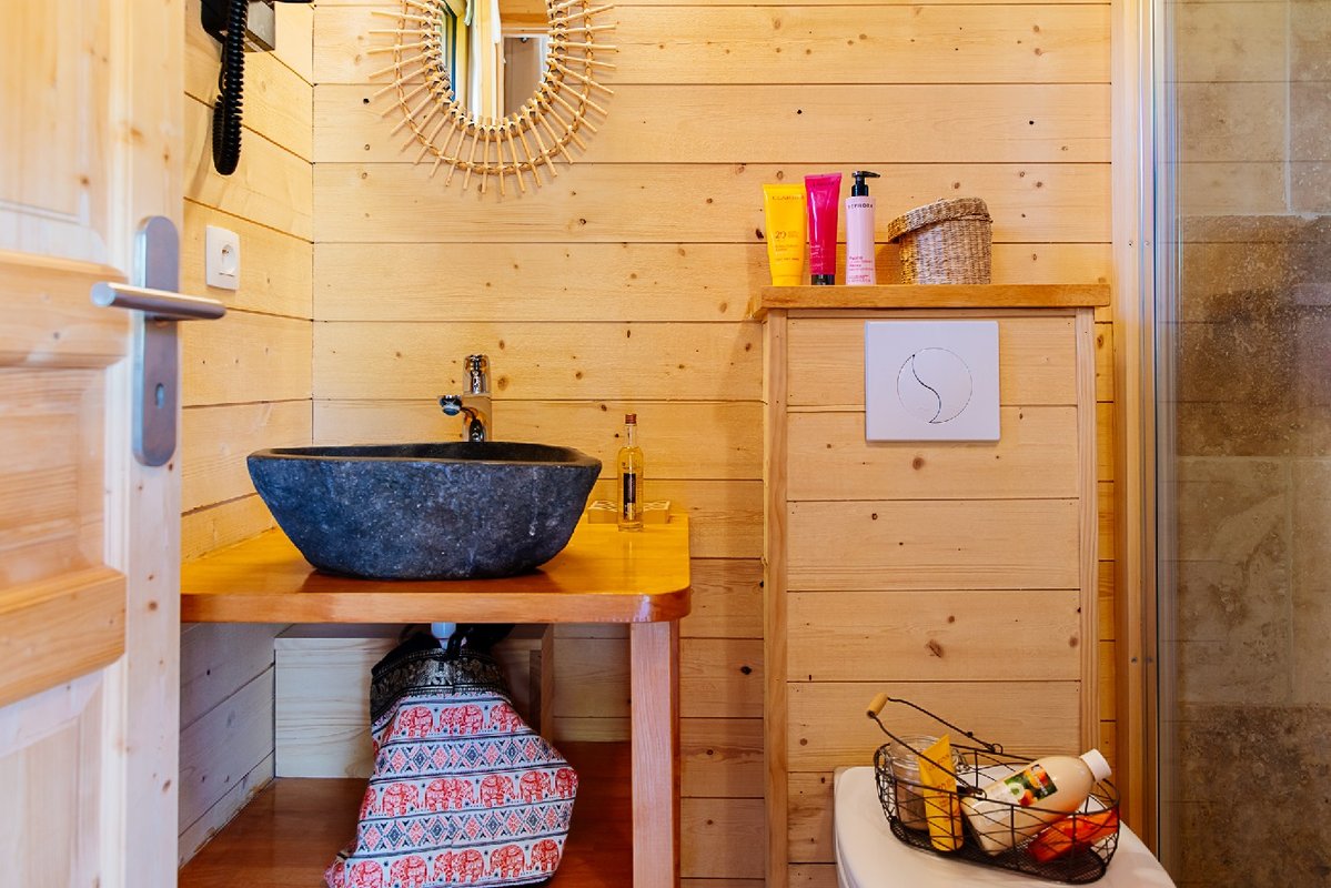 La Cabane Indonésienne & Spa privatif à Le Nizan (8)