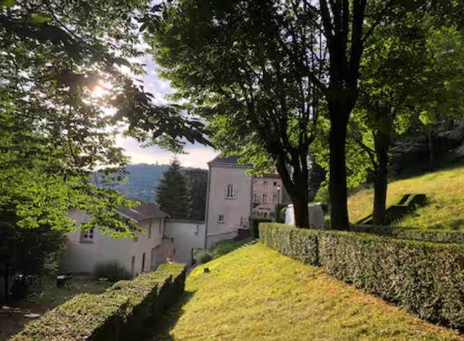 Domaine AbracadaRoom : Lyon Country Lodge - Image 8