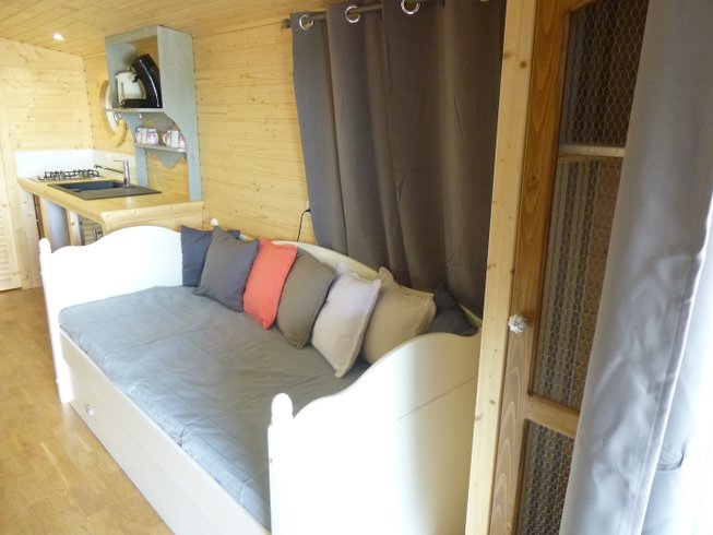 Hébergement AbracadaRoom : Roulotte de Charme - Image 15