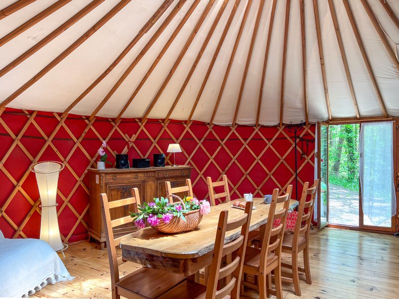 Hébergement AbracadaRoom : La Yourte Passionata - Image 7
