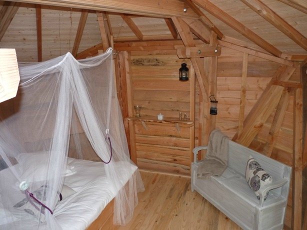 Cabane_sur_pilotis_nids_du_bearn_cabane_diane_chambre_abracadaroom
