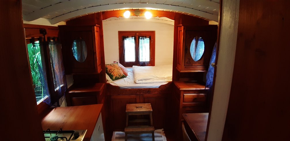 Hébergement AbracadaRoom : Roulotte de Bohême - Image 3