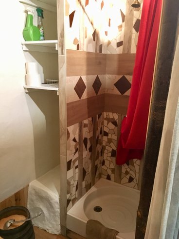 Hébergement AbracadaRoom : Petite cabane en terre-paille - Image 5