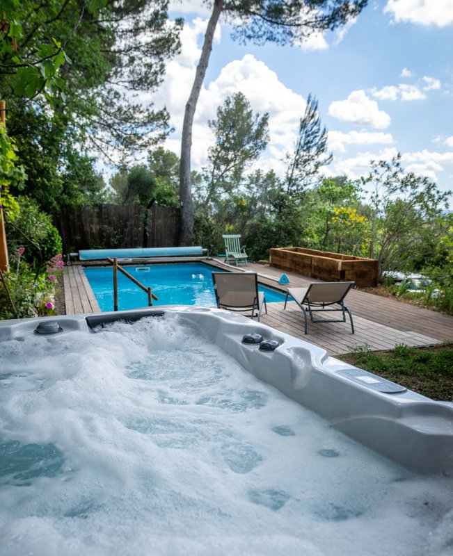 La Cabane Aixoise Piscine & Spa à Aix En Provence (73)